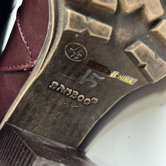 Bamboo stacked heel faux leather ankle boots booties. Size 7.5 - Picture 11 of 14